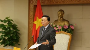 쩐홍하 부총리는 6일 하노이에서 열린 제29차 불법·비보고·비규제(IUU) 어업 근절을 위한 국가지도위원회 회의에서 발언하고 있다. (사진: VNA)