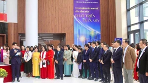 전시 공간 개막식