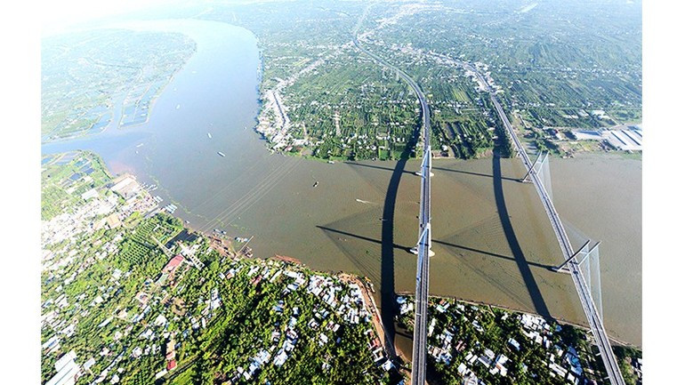 상공에서 바라본 미투언(My Thuan) 대교.