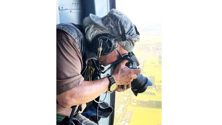 고도 1,500m에서 작업 중인 필자.