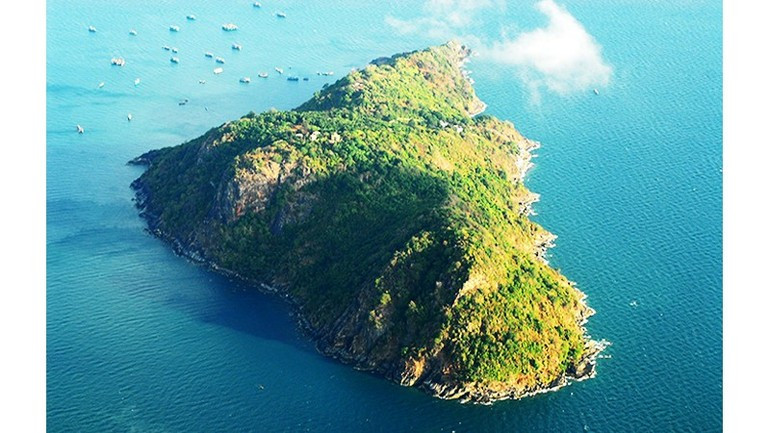 아직도 야생의 모습을 간직한 혼쭈오이(Hon Chuoi) 섬.