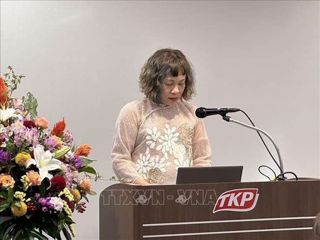 응우옌 레 항 베트남 유네스코 협회 연맹 사무차장이자 &apos;응아이 나이&apos;(오늘) 잡지 부편집장이 행사에서 발언하고 있다. (사진: VNA)