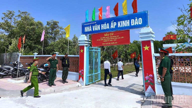 덧무이(Dat Mui)면 제1투표소.