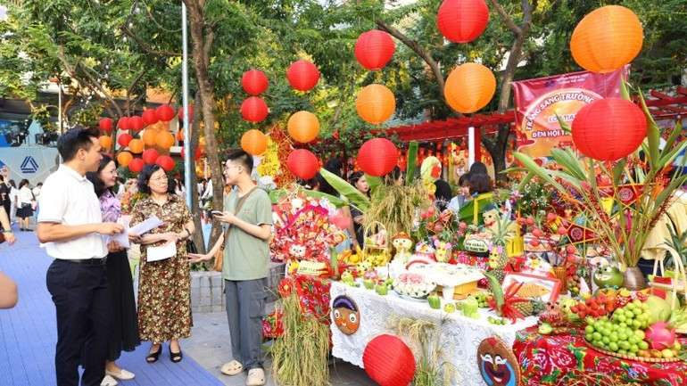 학부모와 교사의 협력으로 더욱 풍성해진 축제 공간.