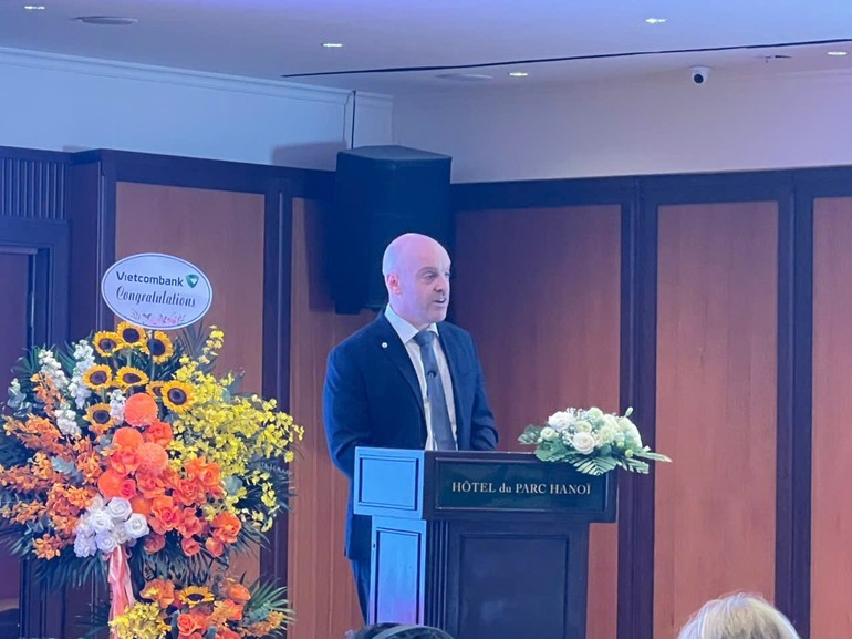 기념행사에 참석한 연사들.