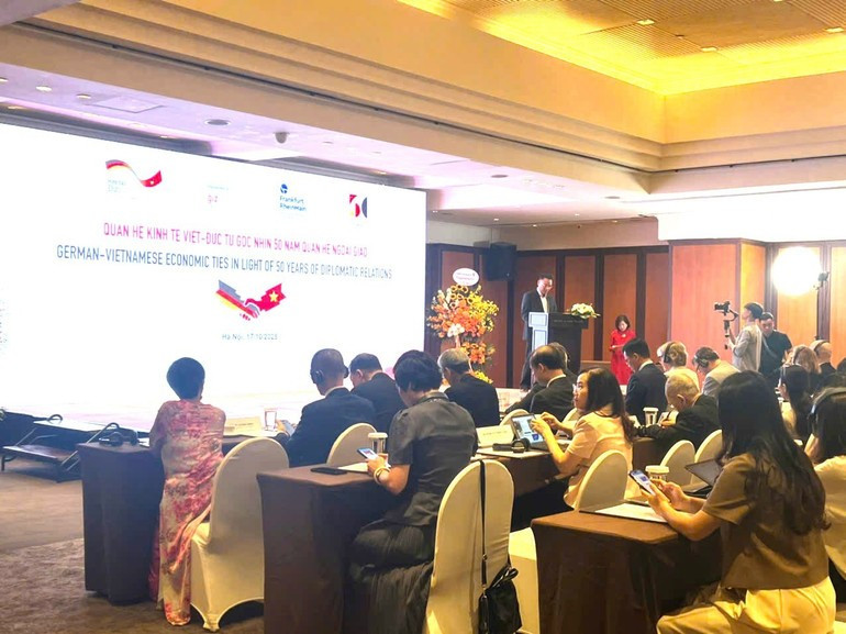 쩐 반 선 부국장은 앞으로 베트남과 독일 간 무역·투자 관계가 크게 발전할 것이라고 전망했다.