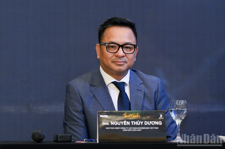 콘서트에 대해 설명하는 IB Group Viet Nam 응우옌투이즈엉(Nguyen Thuy Duong) 회장.