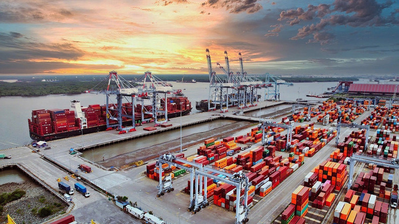 베트남은 올해 1인당 국민소득 약 5천달러로, 1986년 대비 33배 이상 증가하며 아세안 4위, 세계 32위 경제 대국이 됐다.