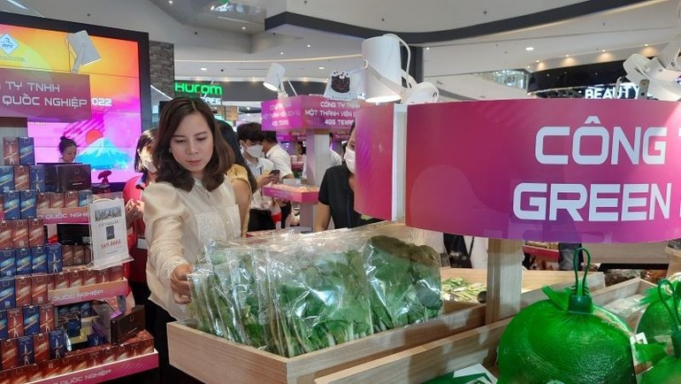 친환경 식품에 대한 소비자 선호가 점점 높아지고 있다.