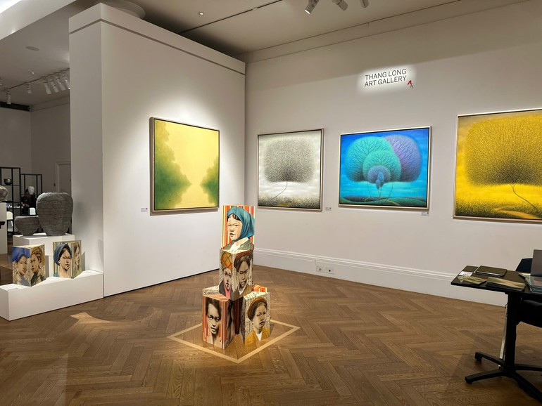 &apos;베트남 – 매혹적인 아름다움&apos; 전시 전경.