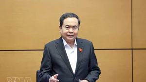 쩐탄먼 국회의장이 회의에서 발언하고 있다. (사진: VNA)