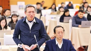 응우옌꾸옥또안 공안부 사무국장(소장) 겸 대변인이 기자회견에서 발언하고 있다. (사진: VNA)