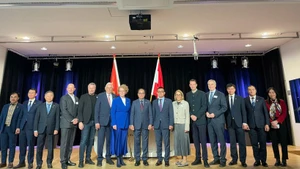 포럼에 참석한 대표단.