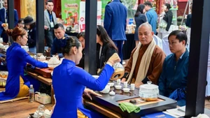 국제 차 페스티벌 - 후에 2025가 유서 깊은 도시에서 개최되고 있다. (사진: 조직위원회)