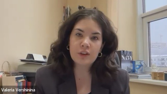 베트남 통신과 인터뷰하는 발레리아 베르시니나 박사.(사진: VNA)