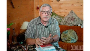 러시아 외무부 산하 외교 아카데미 부교수 겸 역사학 박사인 페트르 츠베토프 러시아-베트남 우호협회 제1부회장. (사진: 쑤언 훙)