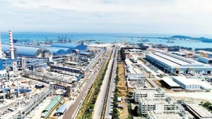 꽝응아이성 및 중부 핵심 경제권의 사회경제 발전을 이끄는 원동력 중꿧경제구역.