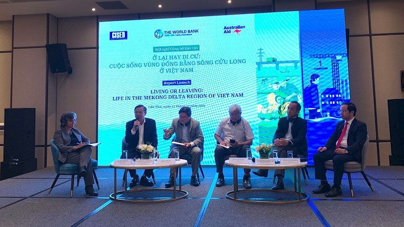 회의에 참석한 대표들.