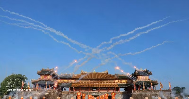 후에시 인민위원회는 올해 1월 1일 후에 페스티벌 2026 개최를 알리는 행사를 개최했다. (사진: VNA)