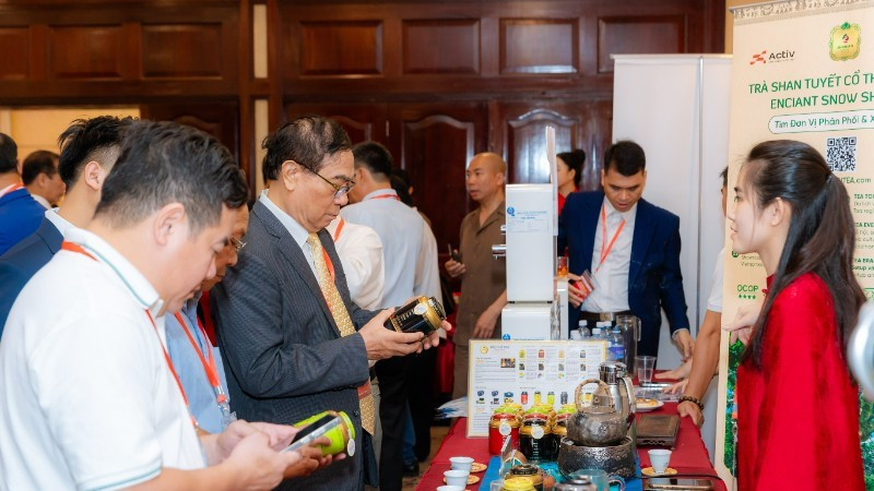 3자 협력은 투명하고 책임감 있으며 지속 가능한 디지털 무역 활동의 관리 및 발전에 기여한다 (사진 설명 - 출처: 빅 리엔)