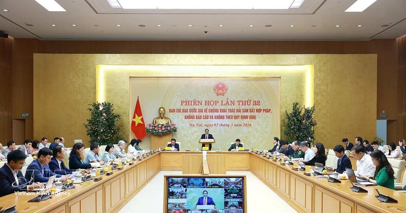 팜 민 찐 총리가3일 열린 제32차 국가 불법·비보고·비규제(IUU) 어업 근절 국가지도위원회 회의에서 발언하고 있다. (사진: VNA)