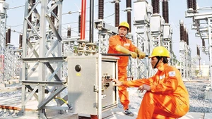 79호 결의안은 국가 부문이 사회주의 지향 시장경제에서 특히 중요한 구성 요소임을 확인했다. (사진: 하이 남)