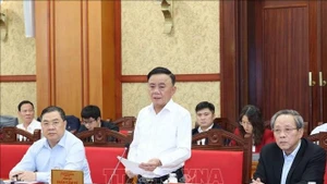 쩐 깜 뚜 당 중앙위원회 서기국 상임위원이 19일 하노이에서 열린 행사에서 발언하고 있다. (사진: VNA)