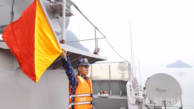 전투준비 훈련에 사용되는 신호기.