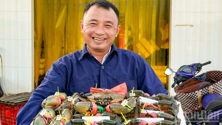 까마우 게는 이력 추적 스탬프가 부착되어 있어, 전국 다른 지역의 게와 혼합되지 않도록 보장된다.