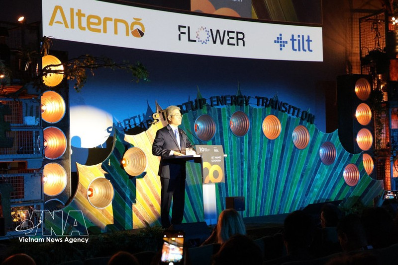 응우옌 닥 타인 주독일 베트남 대사가 행사에서 연설하고 있다. (사진: VNA)