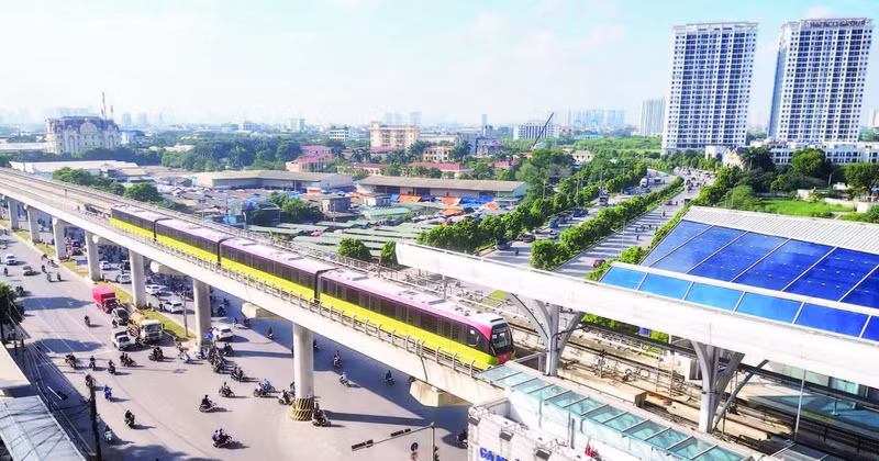 전기차는 점점 더 도시 교통을 보다 문명화되고 현대적이며 친환경적인 방향으로 재편하는 데 기여하고 있다. (사진: My Ha)