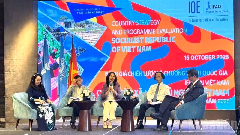 연사들이 행사에서 인사이트를 공유하고 있다. (사진: HNV)