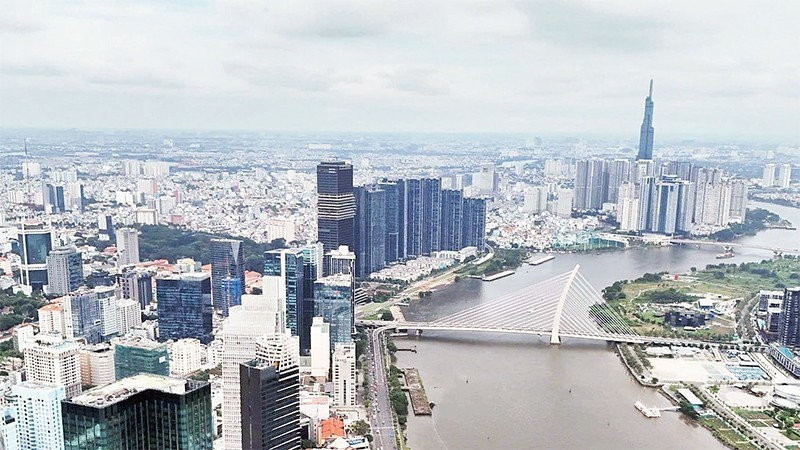 호찌민시는 국제금융센터 유치를 위해 50개 이상의 잠재적 파트너와 20명의 투자자를 유치했다. (사진: 더 안/바오 난단)