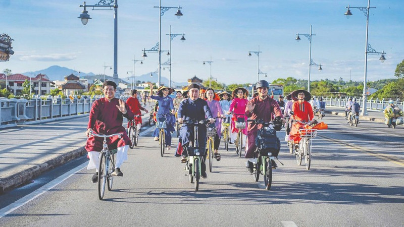 후에시는 종종 아오자이를 기념하는 특별한 날을 지정하곤 한다.