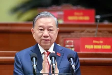 사진으로 보는 제14기 정치국 19명 위원