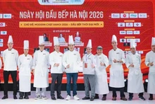 전문 활동과 교류 및 국제 통합에서 수도 하노이의 요식업계를 대표하는 셰프팀.