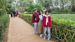 설 연휴 기간 동안 많은 방문객들이 찾고 있는 응에안성의 낌리엔 특별 국가유적지. (사진: Minh Quang)