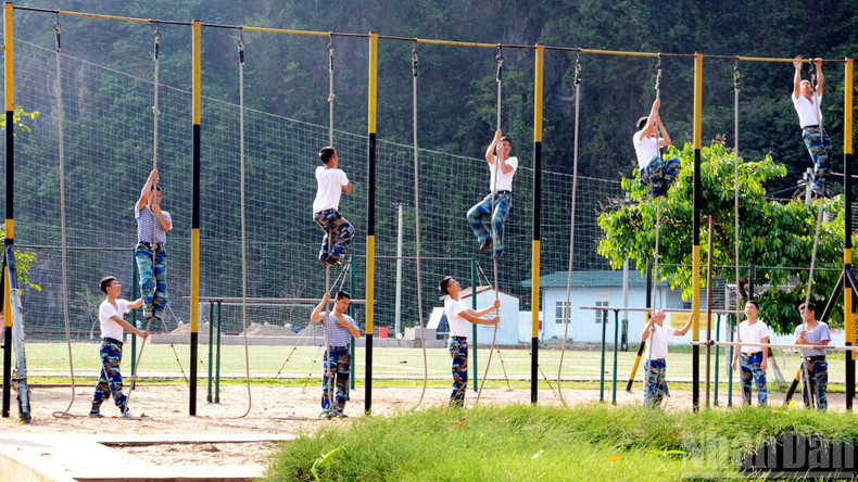 체력 단련 시간에 실시되는 특수 체육 훈련.