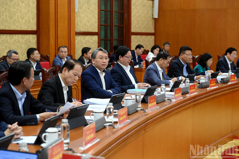 회의에 참석한 대표단.