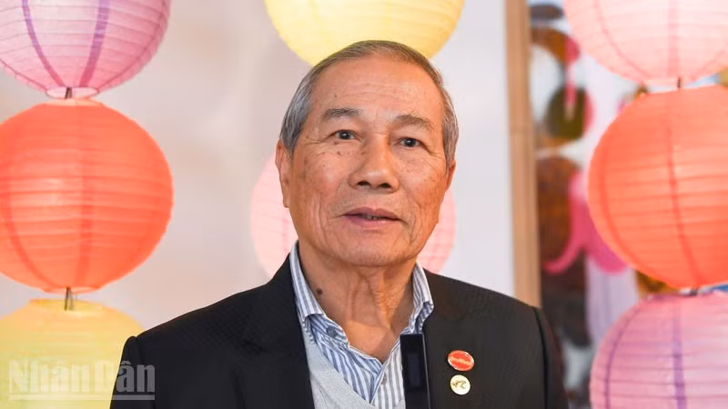 응우옌 반 수옌, 나콘파놈 주 호찌민주석기념관장. (사진: 민 탕)