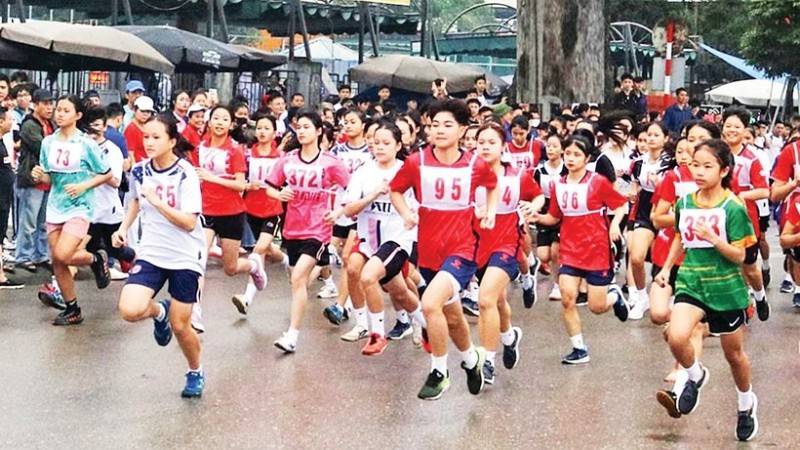 활기찬 생활체육 활동에 나선 청소년들. (사진: baothainguyen.vn)