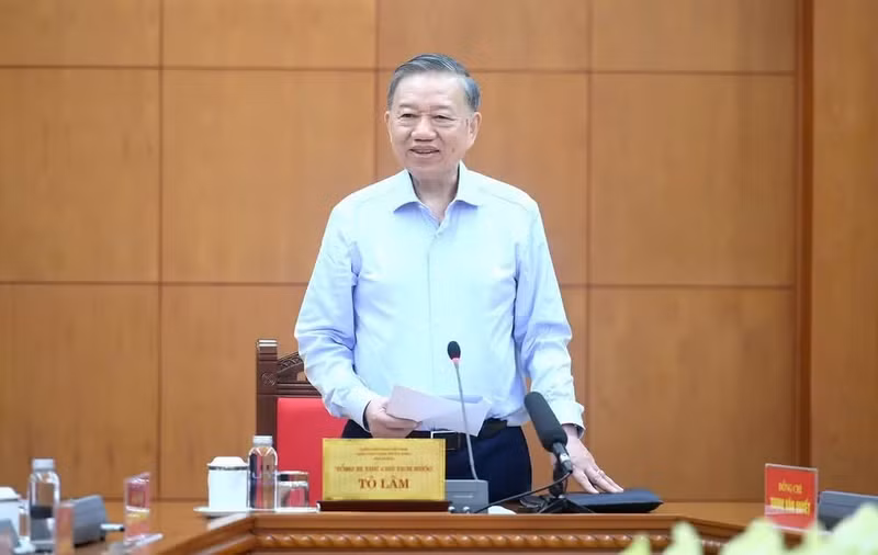 또 럼 당 서기장 겸 국가주석이 회의에서 발언하고 있다. (사진: NDO)