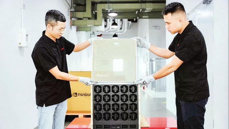 비엣텔 데이터 서비스 및 인공지능 센터는 베트남어 AI 모델 개발을 위해 슈퍼컴퓨팅 시스템을 운영하고 있다.