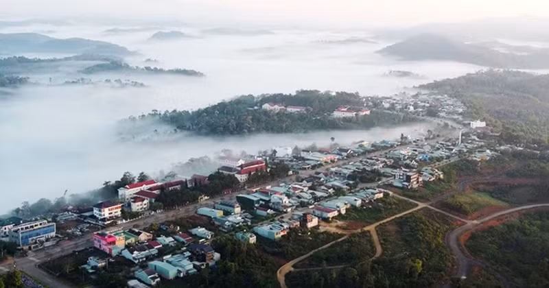 망덴 지역을 뒤덮은 구름. (사진: KHIEU MINH)