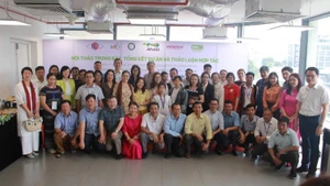 워크숍에 참석한 대표단.