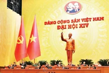 <p>베트남 역사에서 봄은 단순히 자연의 시작, 성장, 재생을 의미하는 계절이 아니라, 역사적으로 중요한 전환점과 결정의 상징이기도 하다. 이는 베트남 공산당의 지도적 역할과 밀접하게 연관되어 있다.</p>