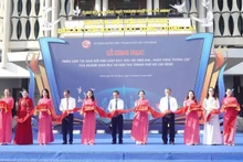 이번 전시는 호찌민시 교육 및 훈련 부문 50주년과 베트남 스승의날(1982년 11월 20일~2025년 11월 20일) 43주년을 기념하기 위해 마련됐다.