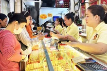 금 거래소가 대중 사이에 보관되어 있는 막대한 양의 금을 ‘깨울’ 것으로 기대된다. (사진: VNA)