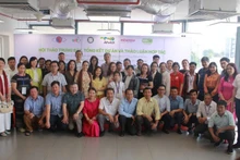 워크숍에 참석한 대표단.