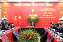 또 럼 당 서기장이 25일 하노이에서 열린 중앙과학기술혁신디지털전환발전 지도위원회 회의에서 연설하고 있다. (사진: nhandan.vn)